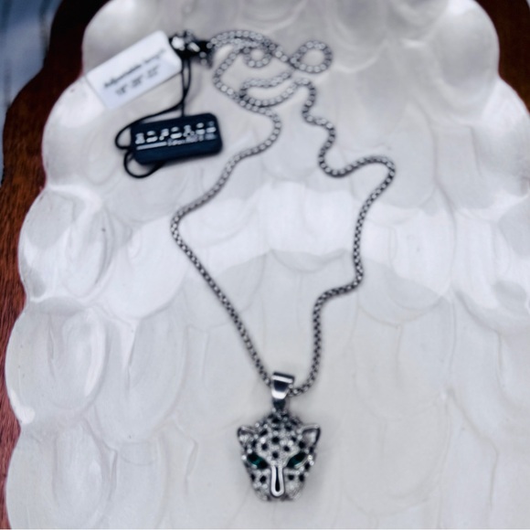 Sparkly Leopard Head Pendant Necklace | Emerald Eyes | Statement Jewelry - Picture 4 of 5